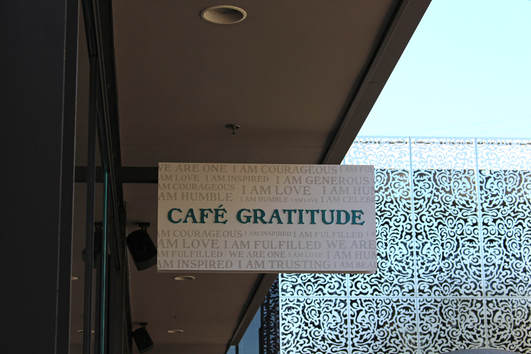 los-angeles-cafe-gratitude01